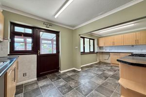 Kitchen/Diner- click for photo gallery